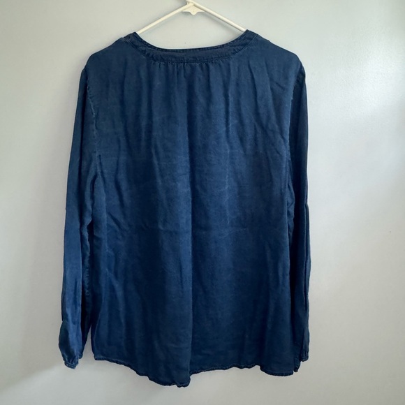 Old Navy Long Sleeve Blouse - Picture 2 of 3